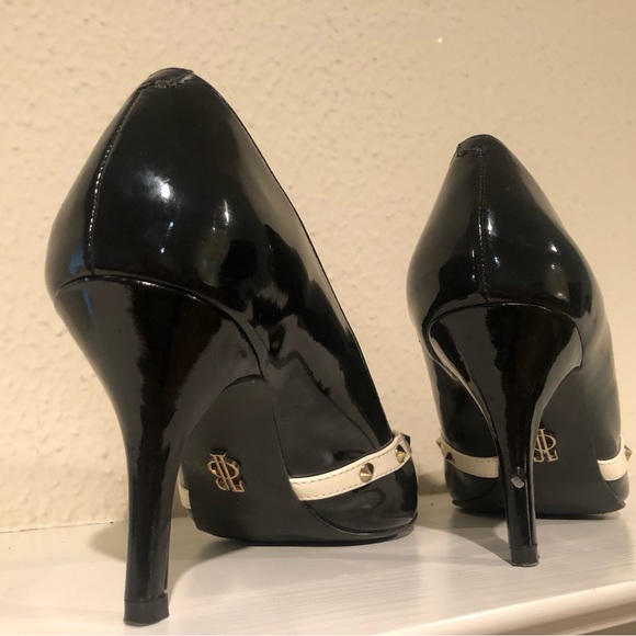 Jennifer Lopez Black Heels - Picture 2 of 3